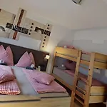Farmhouse- Koesslergut Цедерхаус